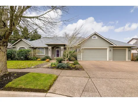 2910 Grand Cayman Drive Eugene OR 97408