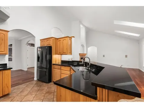 2910 Grand Cayman Drive Eugene OR 97408