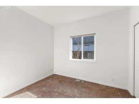 2910 Grand Cayman Drive Eugene OR 97408