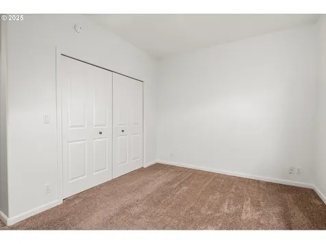 2910 Grand Cayman Drive Eugene OR 97408