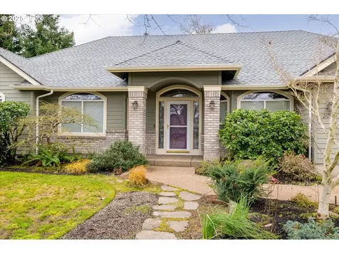 2910 Grand Cayman Drive Eugene OR 97408