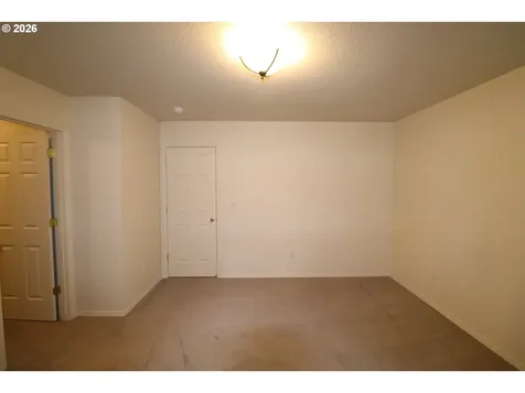 15999 SW 81st Place Portland OR 97224
