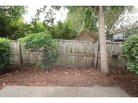 15999 SW 81st Place Portland OR 97224
