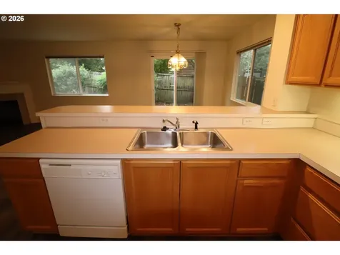 15999 SW 81st Place Portland OR 97224