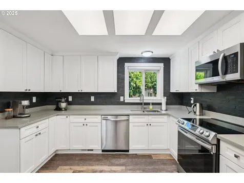 18300 SW Aloha Court Beaverton OR 97003
