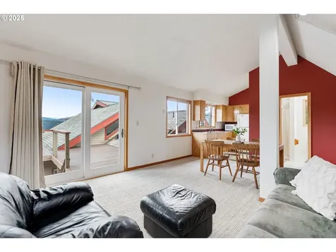2230 Sherman Avenue Hood River OR 97031
