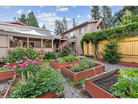 2230 Sherman Avenue Hood River OR 97031