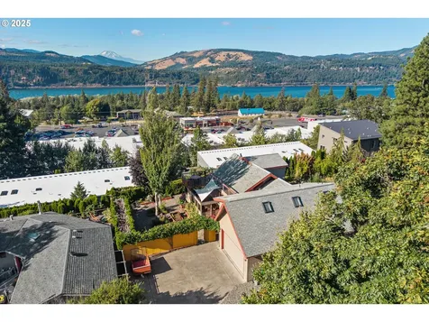 2230 Sherman Avenue Hood River OR 97031