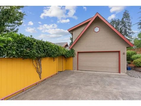 2230 Sherman Avenue Hood River OR 97031
