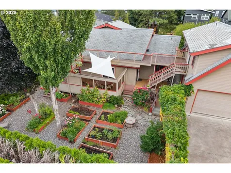 2230 Sherman Avenue Hood River OR 97031