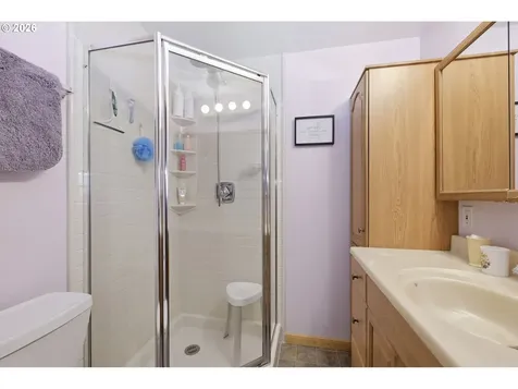 430 S 37th Place Springfield OR 97478
