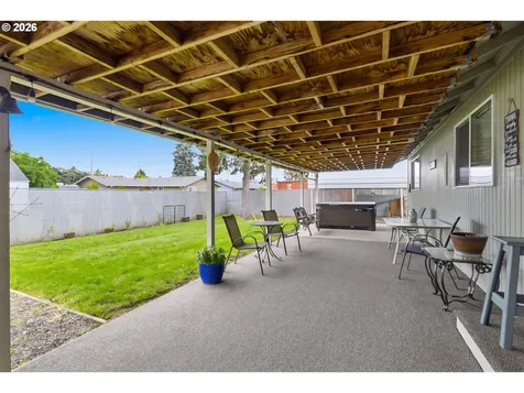 430 S 37th Place Springfield OR 97478