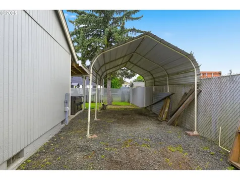 430 S 37th Place Springfield OR 97478