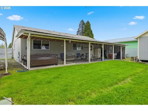 430 S 37th Place Springfield OR 97478