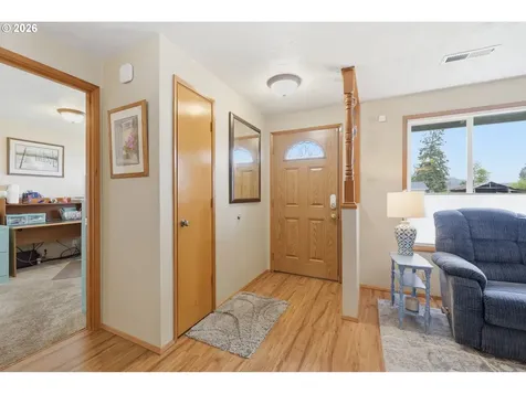 430 S 37th Place Springfield OR 97478