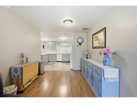 430 S 37th Place Springfield OR 97478