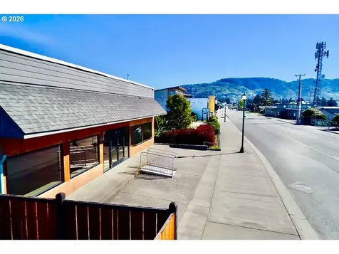 644 Railroad Street Brookings OR 97415