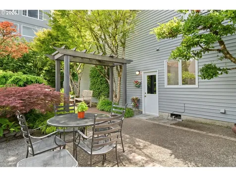 2902 NW Shenandoah Terrace Portland OR 97210
