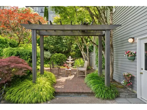 2902 NW Shenandoah Terrace Portland OR 97210