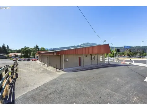 2727 Cascade Avenue Hood River OR 97031