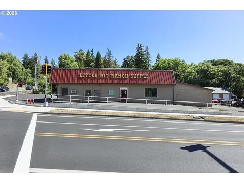 2727 Cascade Avenue Hood River OR 97031