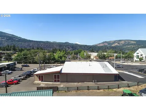 2727 Cascade Avenue Hood River OR 97031