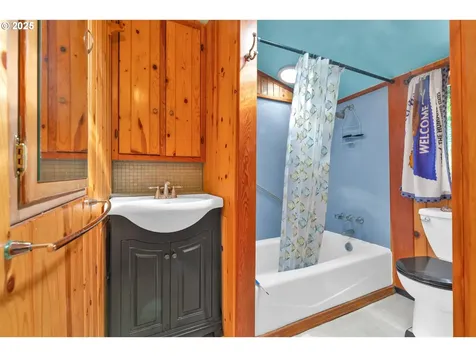 91625 W Fork Road Deadwood OR 97430