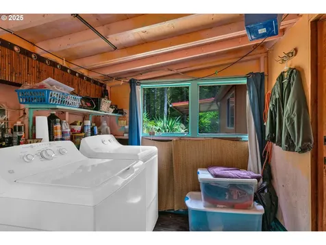 91625 W Fork Road Deadwood OR 97430