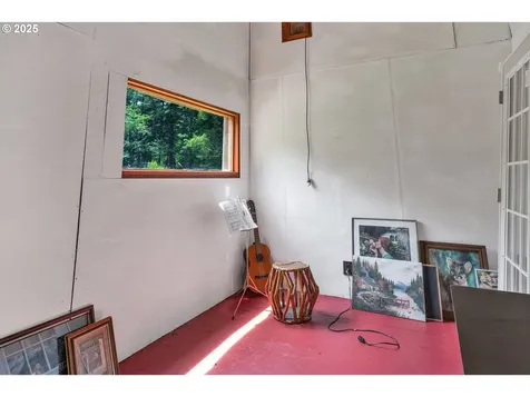 91625 W Fork Road Deadwood OR 97430