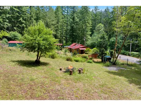 91625 W Fork Road Deadwood OR 97430