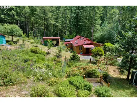91625 W Fork Road Deadwood OR 97430