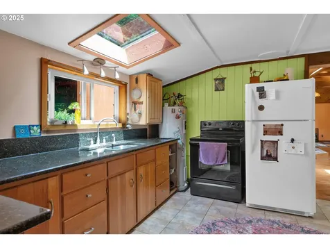 91625 W Fork Road Deadwood OR 97430