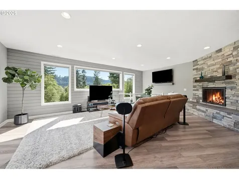 201 Thompson Drive Washougal WA 98671