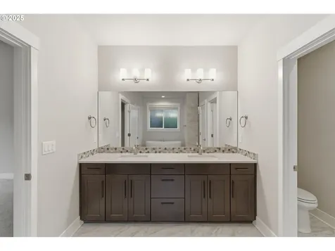 3228 NW Hood Court Camas WA 98607