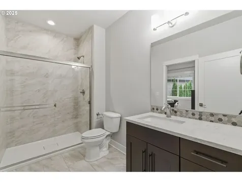 3228 NW Hood Court Camas WA 98607
