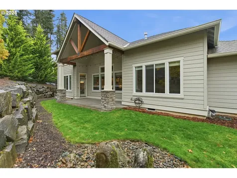 3228 NW Hood Court Camas WA 98607