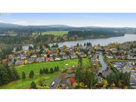 3228 NW Hood Court Camas WA 98607