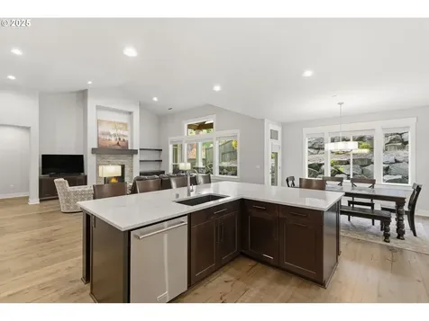 3228 NW Hood Court Camas WA 98607