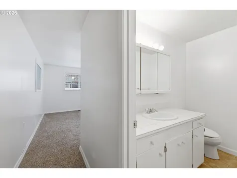 1390 Astor Way Woodburn OR 97071