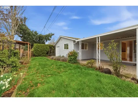 1390 Astor Way Woodburn OR 97071