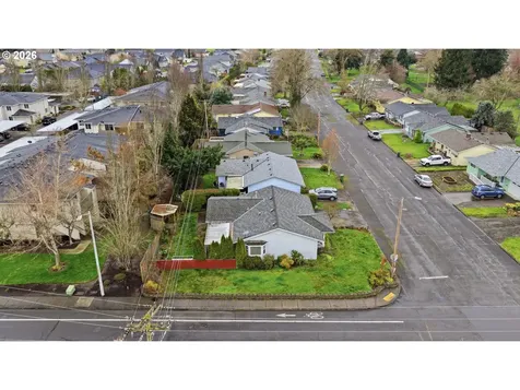 1390 Astor Way Woodburn OR 97071
