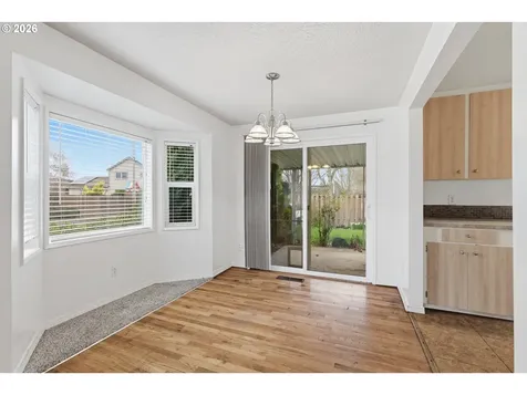 1390 Astor Way Woodburn OR 97071