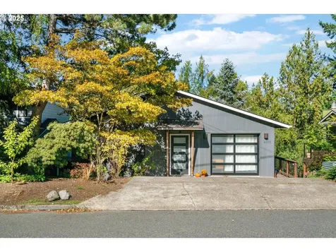 4211 SW Vesta Street Portland OR 97219