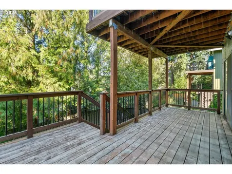4211 SW Vesta Street Portland OR 97219