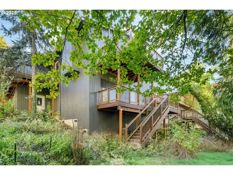 4211 SW Vesta Street Portland OR 97219