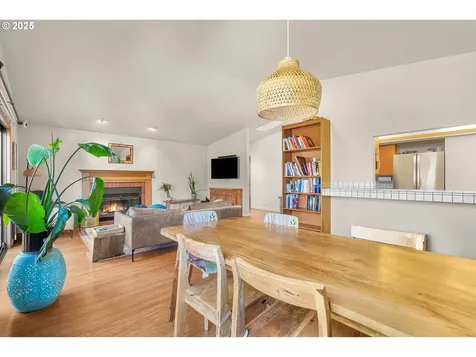4211 SW Vesta Street Portland OR 97219
