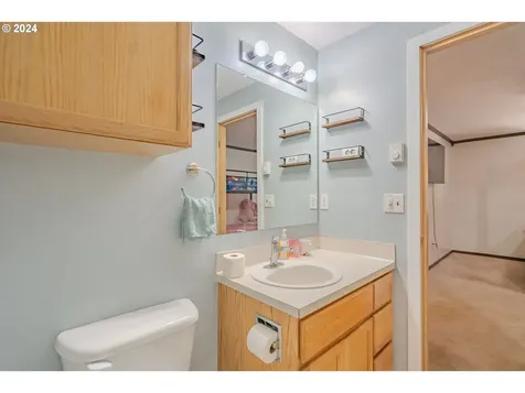 125 Glory Road Woodland WA 98674