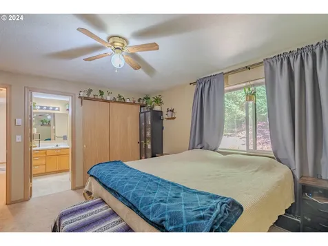 125 Glory Road Woodland WA 98674