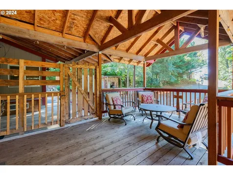 125 Glory Road Woodland WA 98674