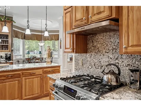 2727 NW Old Farm Avenue Salem OR 97304